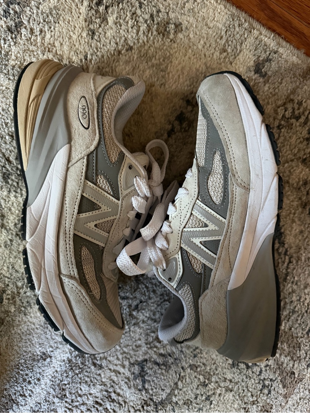 Women’s size 7.5 New Balance 990